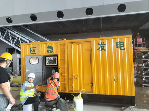 太湖怎样判断空气滤清器是否需要更换？